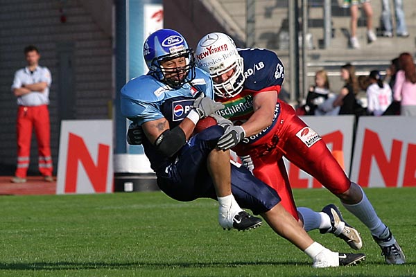 tackle | Canon 10D, EF 70-200 2.8, 200mm, f 4.5, 1/1500s, ISO400 | Braunschweig Lions vs. Hamburg Blue Devils