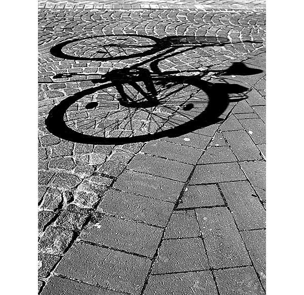 bicycle | Canon 10D, EF 17-40 4.0, 20mm, f 5.6, 1/500s, ISO 100