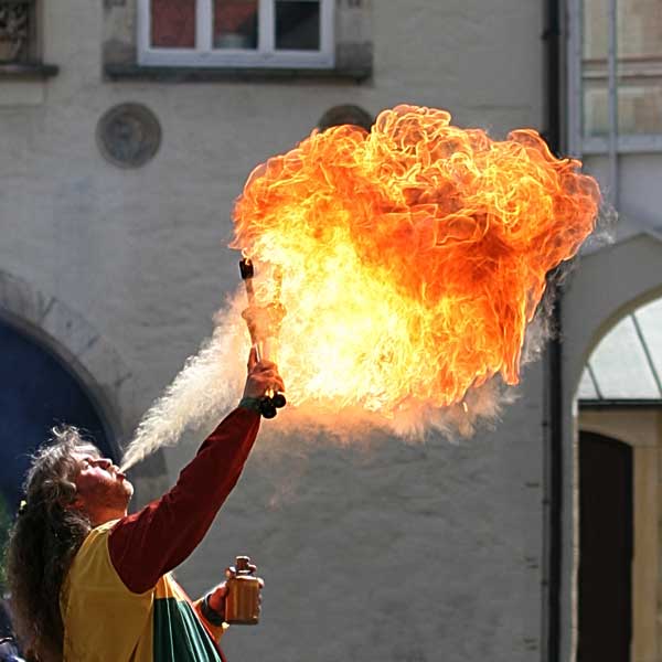 fire-breathing Canon | 10D, EF 50 1.4, f 2.5, 1/2000s, ISO100