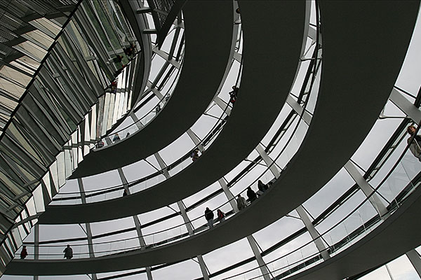 Berlin, Reichstag | Canon 10D, EF 17-40 4.0, 17mm, f 6.7, 1/500s, ISO 400