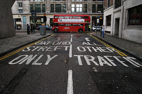 Oxford Street Only | Canon 10D, EF 17-40 4.0, 17mm, f 4.0, 1/125s, ISO 200