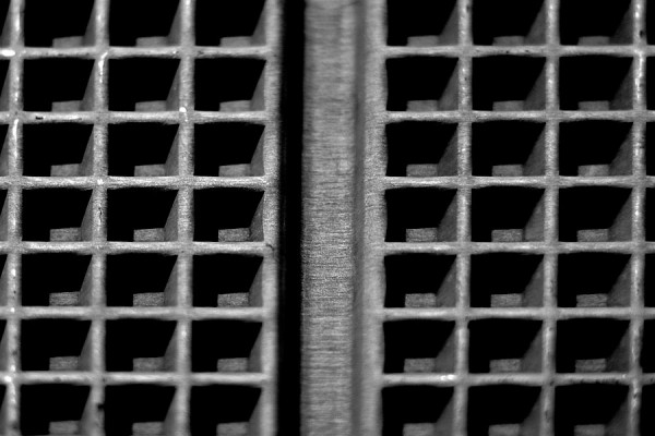 waffle iron | Canon 10D, EF 50 1.4, f 1.8, 1/4000s, ISO 100