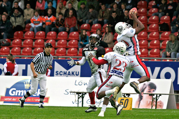Braunschweig Lions - Cologne Falcons | Canon 10D, EF 70-200 2.8, f 3.5, 200mm, 1/750s, ISO 200